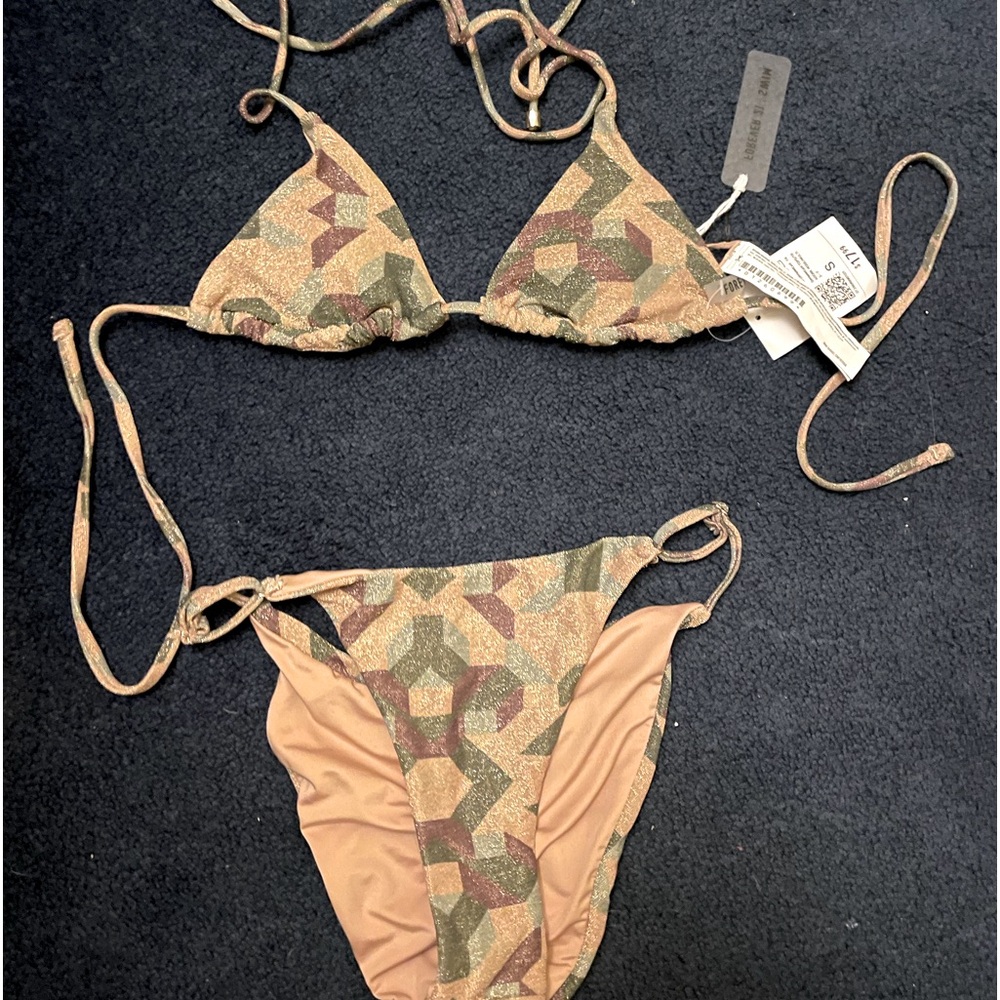 Bathing suit